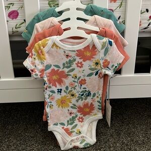 4-pack short sleeve‎ bodysuits